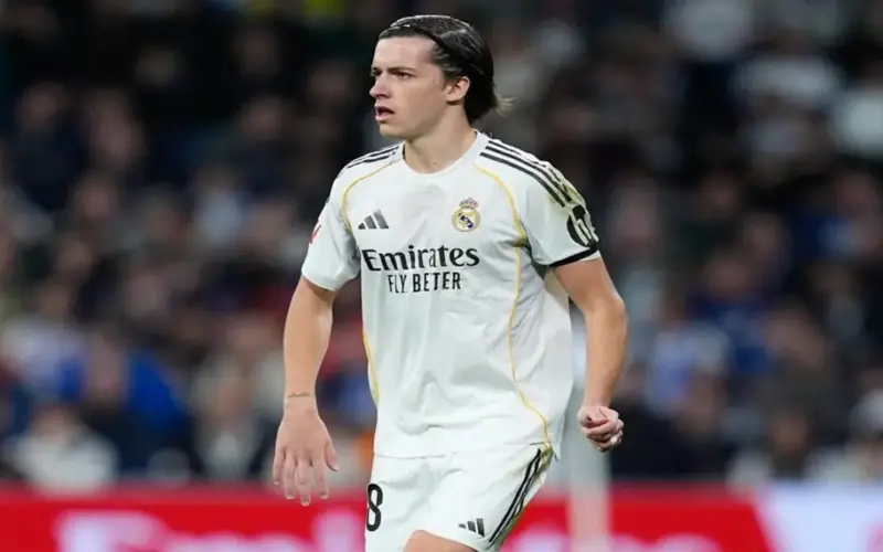 كاريراس يعلق على أزمته مع لاعب ريال مدريد وأنباء صفعه